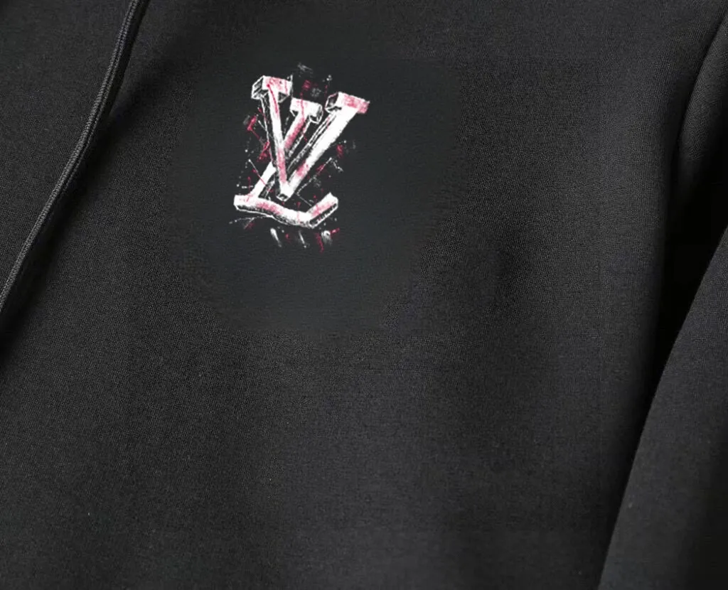 🅿️420 brand [LV Louis Vuitton] (velvet and thickened) 2025 spring new product, celebrities’ favorite fashion-flavored casual suit, clean and neat tailoring, full of urban style. Made of high-quality customized fabrics, the interior has excellent thermal insulation effect, feels soft and dry, and the upper body effect is crisp and stylish. The three-dimensional cutting process and the pattern are all of high standards, and the silhouette version has the right benefits! It is not tight at all, and you feel good when you wear it. So many top-quality raw materials create high-end products with unparalleled value. It is the first choice for high-end fashion people. (Size: M-4XL can wear up to 200 pounds)